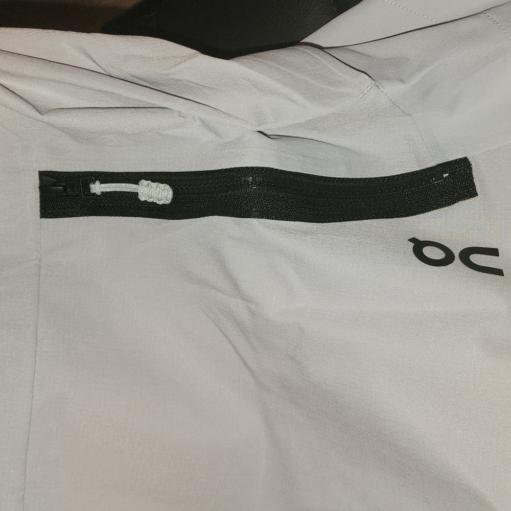 On Running Explorer Jacket - Picture 10 of 10